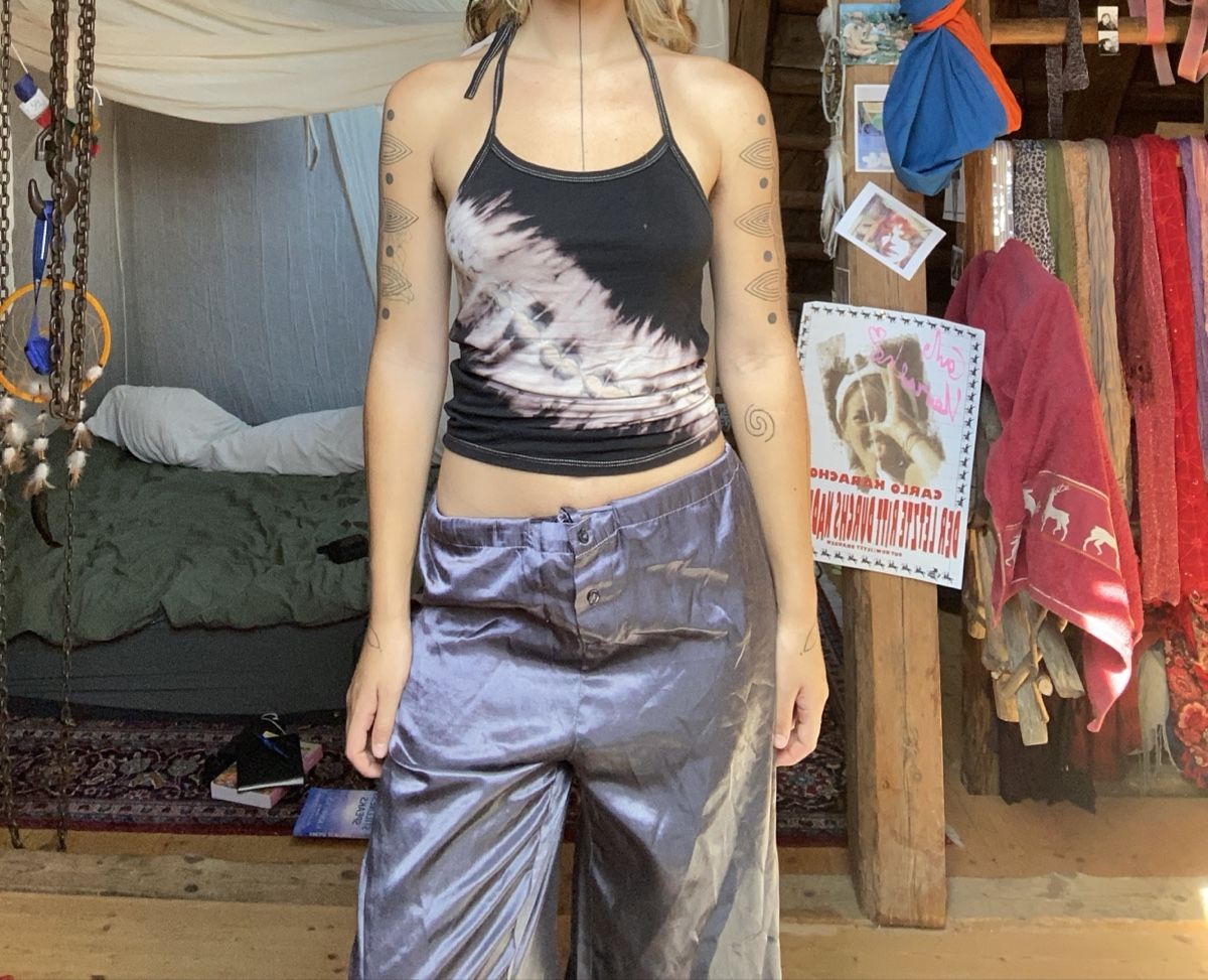 Pantaloni: Baggy Stoffhose glänzend – Usato da Rehetobel venduto da Jahbleh 1
