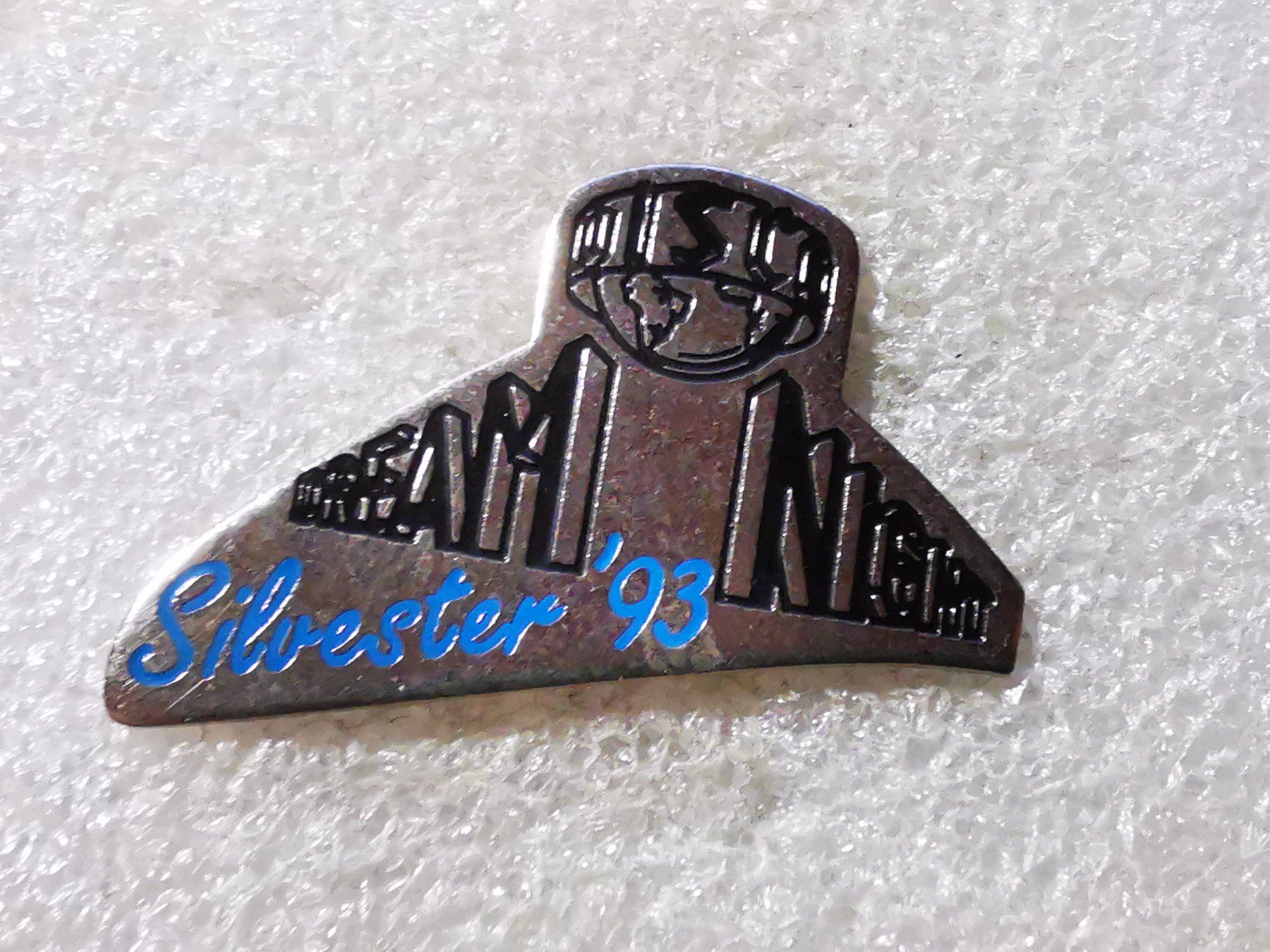 Plaquettes & Badges: Ansteckpin 121: Silvester 93 – D'occasion à Oppligen par Pin-Fall-Shop