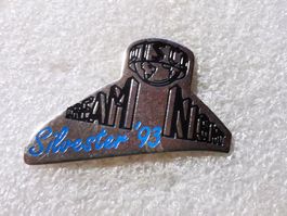 Ansteckpin 121: Silvester 93