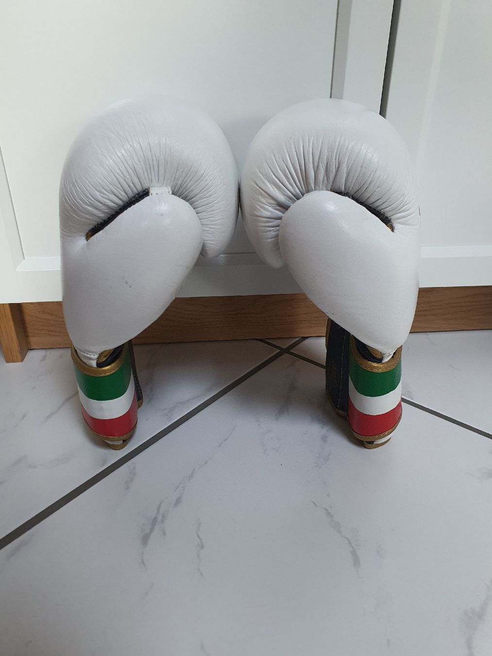 Handschuhe & Handstulpen: Boxhandschuhe LEONE Grösse 10/L ab CHF 25.-! – Gebraucht aus Ganterschwil von shokobons123 8