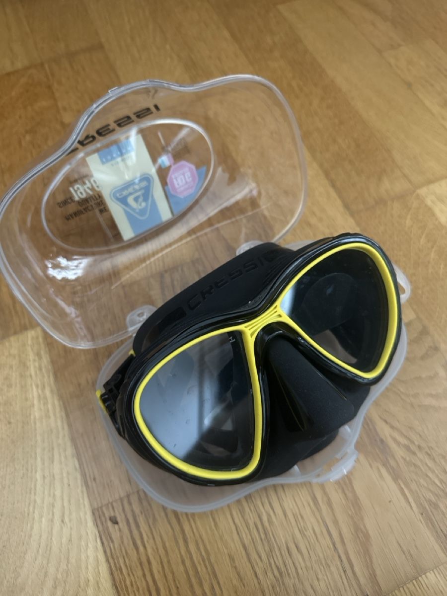 Masken: Cressi Quantum Madke Black/Yellow – Gebraucht aus Neuenhof von max_8npg 2