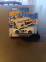 hot wheels Nissan skyline 