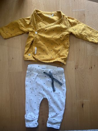 Baby Kleider Set Gr. 50, Gelb mit Sternen