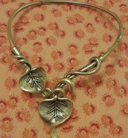 Collana foglie vecchia