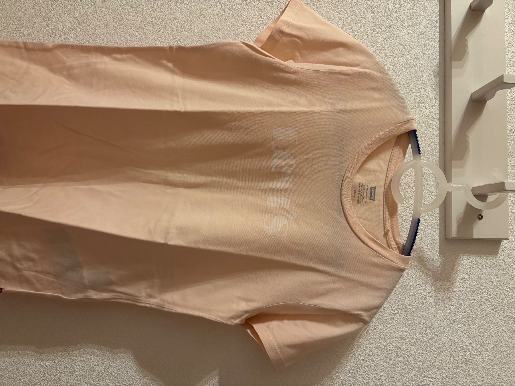 Levi's T-Shirts: T-shirt levi’s – Gebraucht aus Grandvillard von Elsa.Del