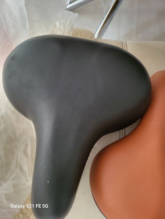 Pezzi di ricambio: 4 velo sattel top preis ! – Nuovo (secondo la descrizione) da Duggingen venduto da tamola67 3