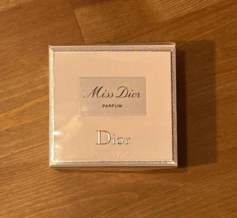Dior Parfum & Eau de Toilette: Miss Dior Parfum neu – Neu und originalverpackt aus Flums von Inna77 2