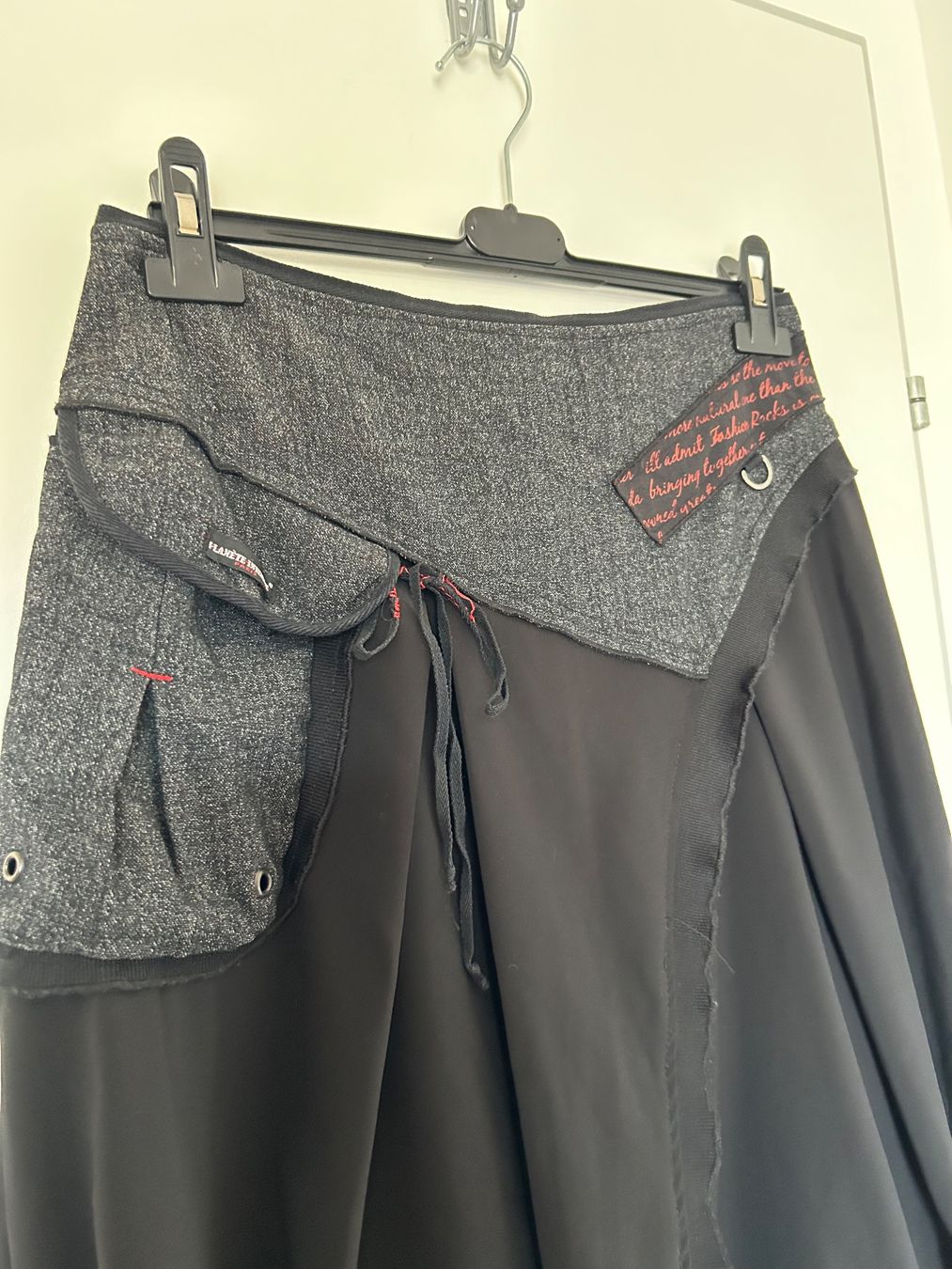 Gonne: Designer Rock 38/40 – Usato da Rorschach venduto da LuciaTramp 1