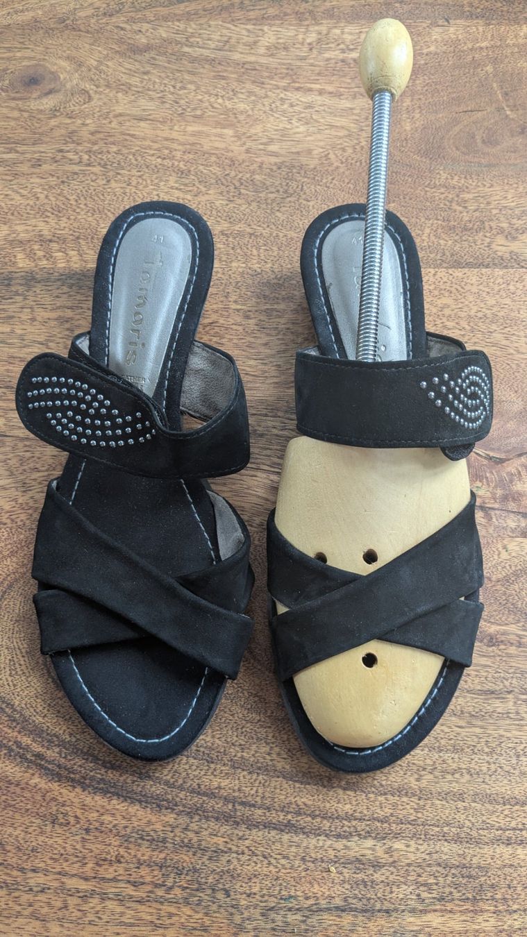 Tamaris Scarpe da donna: Sandalen, schwarz Gr. 41, tamaris – Usato da Zürich venduto da Rosensbach