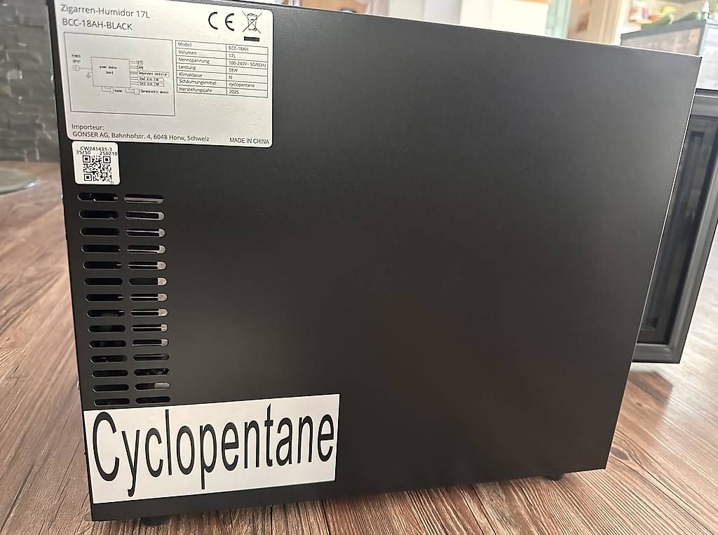 Humidificateurs: ELEGO Zigaretten Humidor  – D'occasion à Walliswil b.Wangen par Swiss-Trading-Bros 3