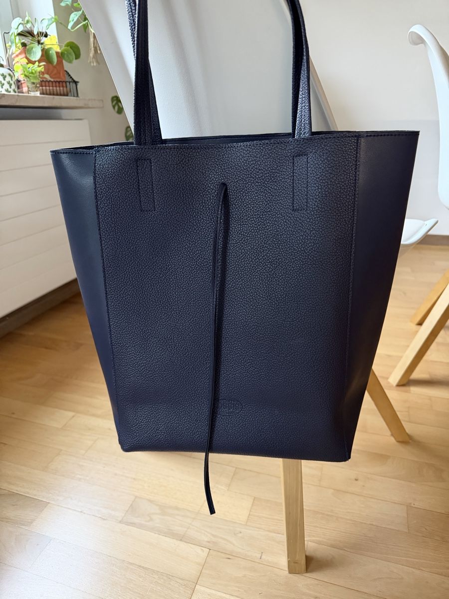 Borse da donna: Tasche dunkelblau  – Nuovo (secondo la descrizione) da Birsfelden venduto da Haex