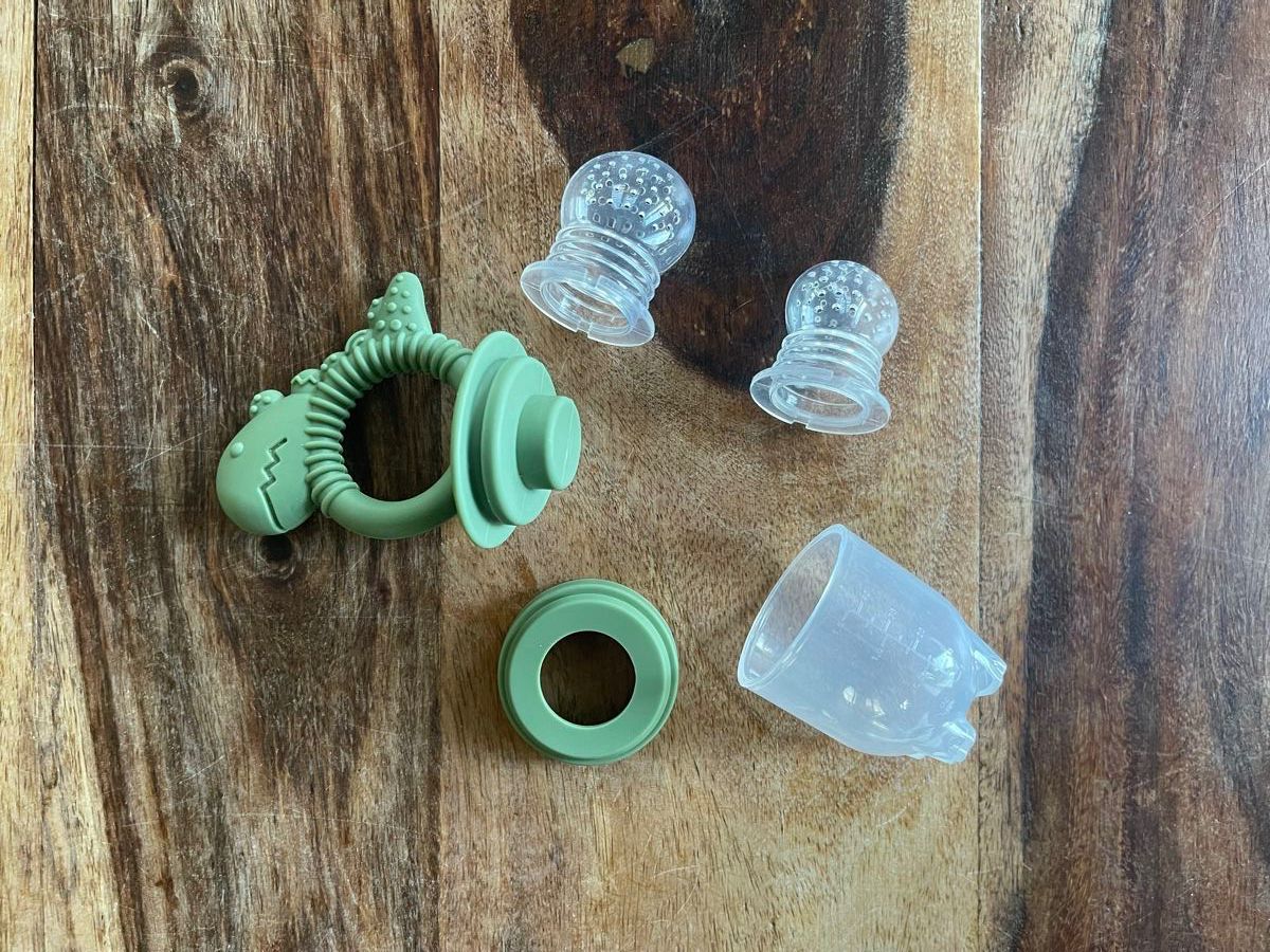 Nuggis & Nuggiketten: Dino-Fruchtsauger für Babys – Gebraucht aus Hirzel von carta9