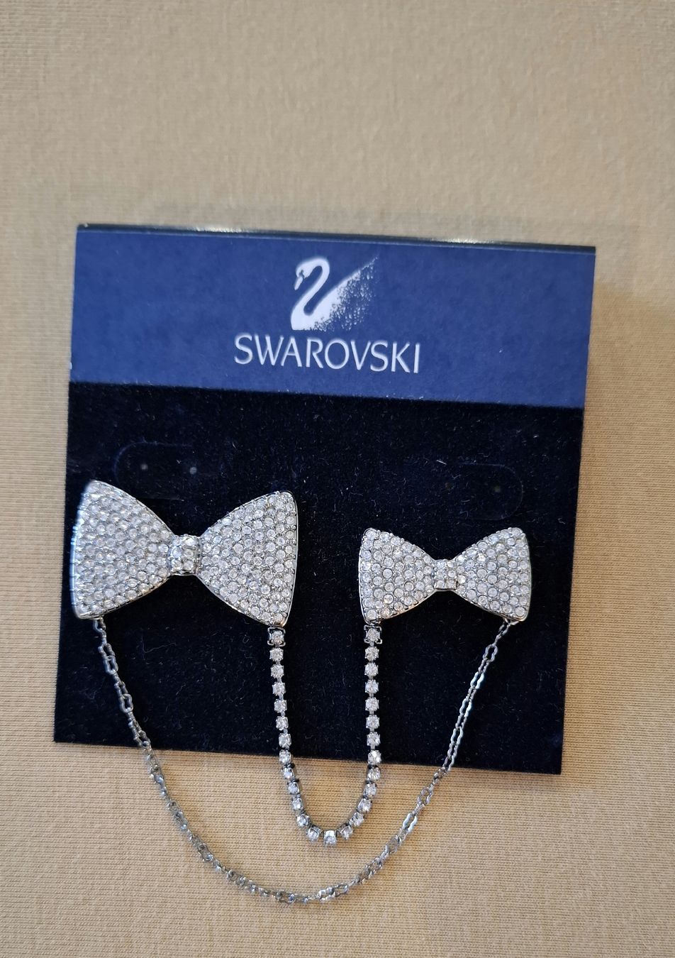 Swarovski Spille & Fermagli: Brosche Swarovski – Nuovo e nell'imballaggio originale da Balzers venduto da mackfose 2