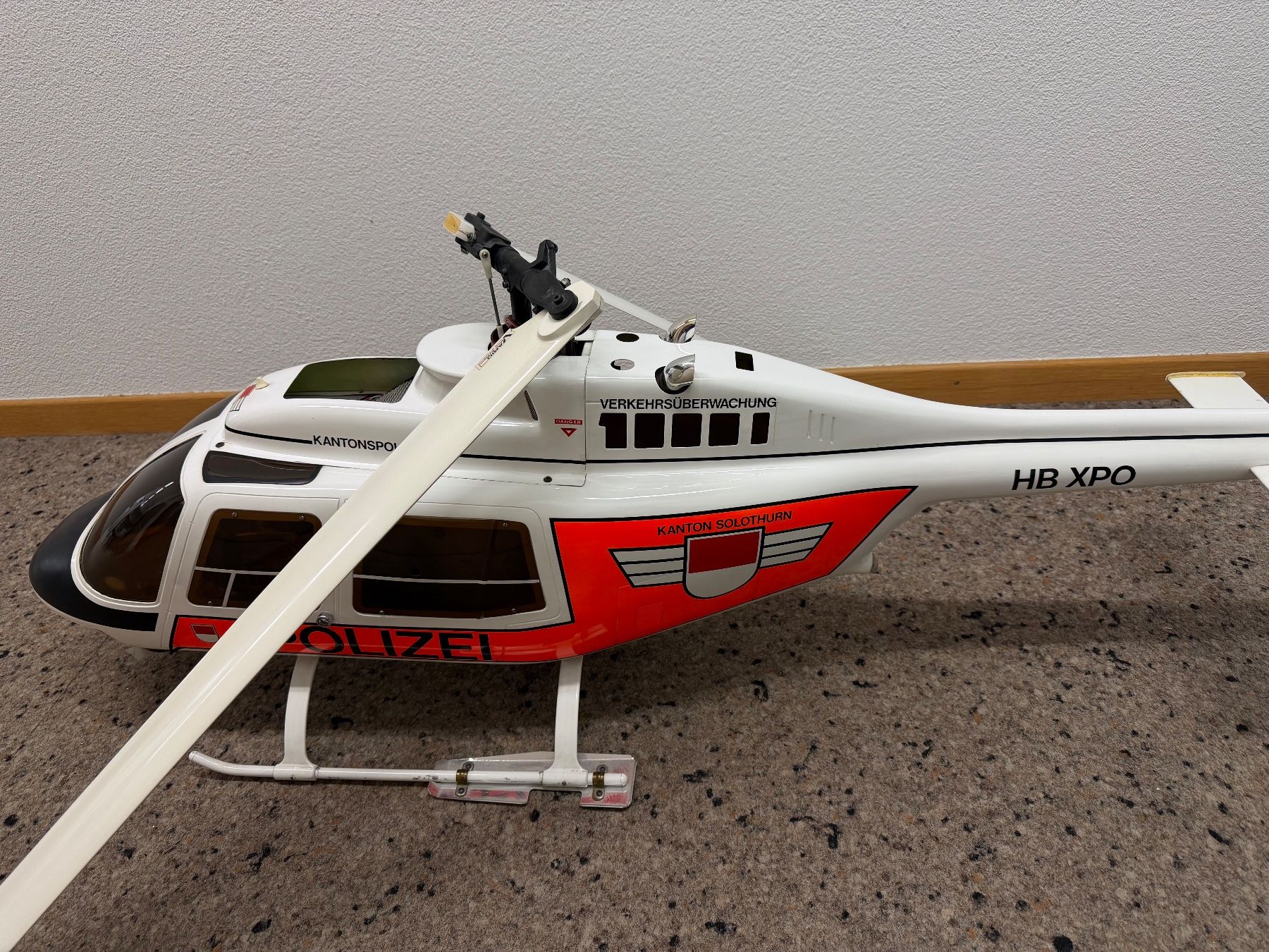 Modellbausätze & Standmodelle: Helikopter Modell Polizei HB-XPO – Gebraucht aus Gümligen von Brocki-Reimal-Stift 1