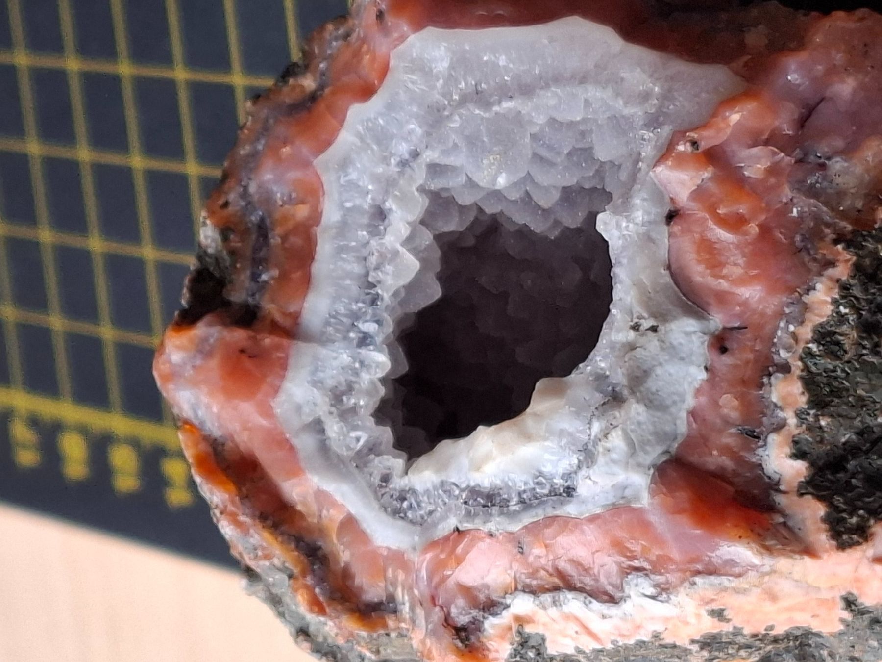 Mineralien & Heilsteine: Ein Mineral- Geode – Gebraucht aus Zwieselberg von Halifaxmendusli 6