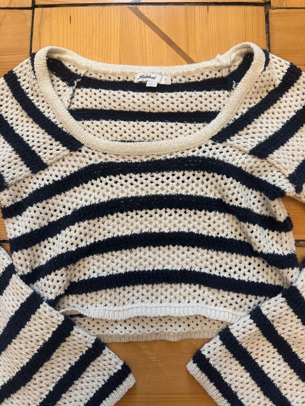 Top: Subdued Crochet Cropped Top – Usato da Zürich venduto da catemiranda 3