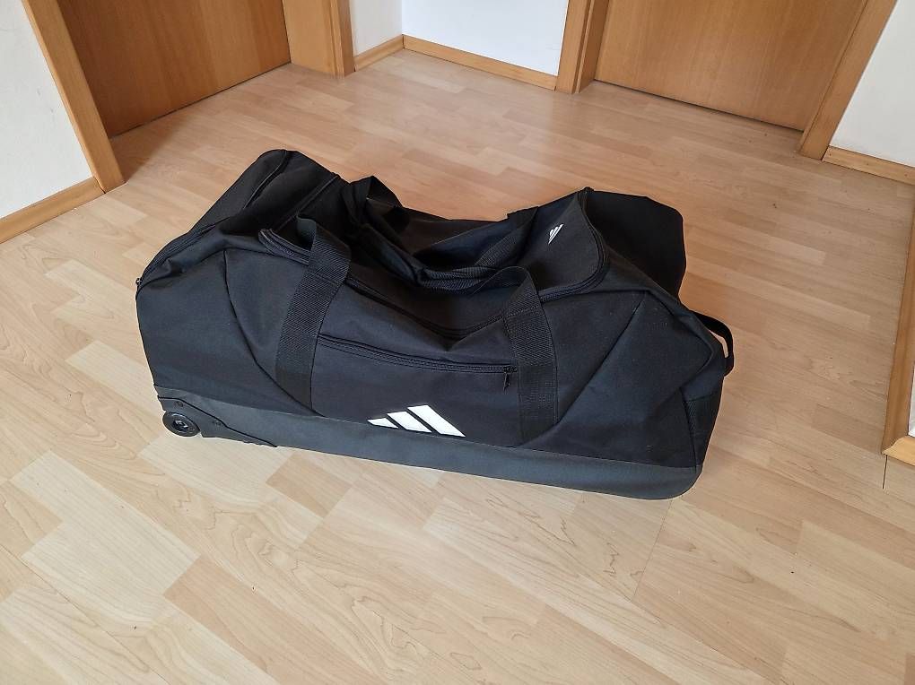Valigie & Borse: Adidas Trolley – Usato da Jona venduto da pau_g7rc 3