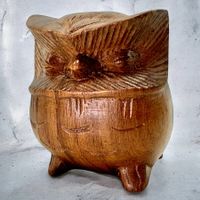 Sculpture de chouette en bois massif