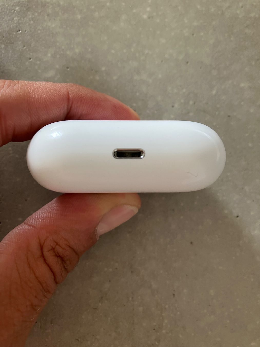 Apple Kopfhörer: Apple AirPods Pro 1 Charging Case – Gebraucht aus Lausanne von mr.v 7