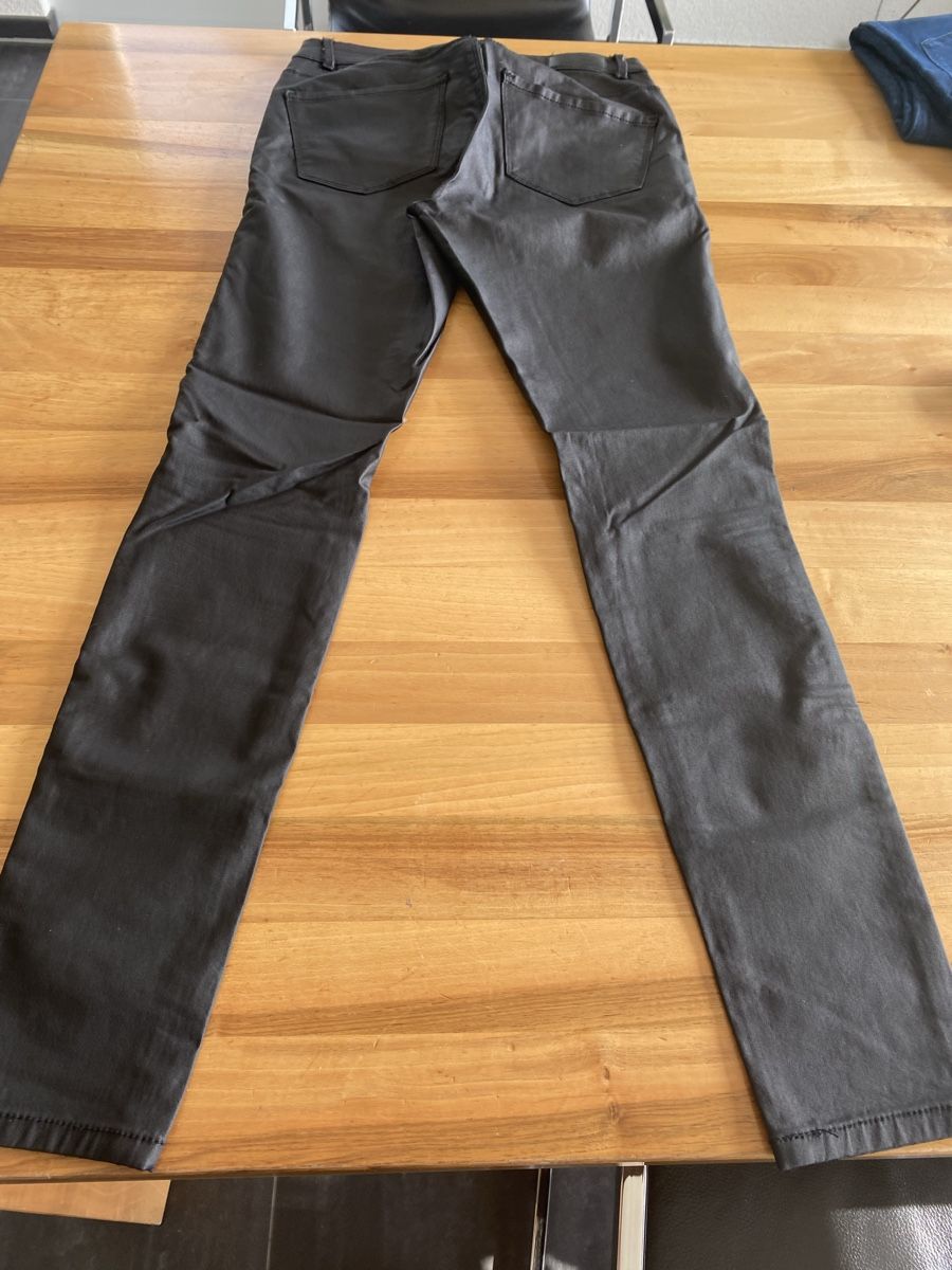 Vero Moda Hosen: Hose Vero Moda beschichtet, Gr. M/30 – Gebraucht aus Hittnau von Birdie68 1