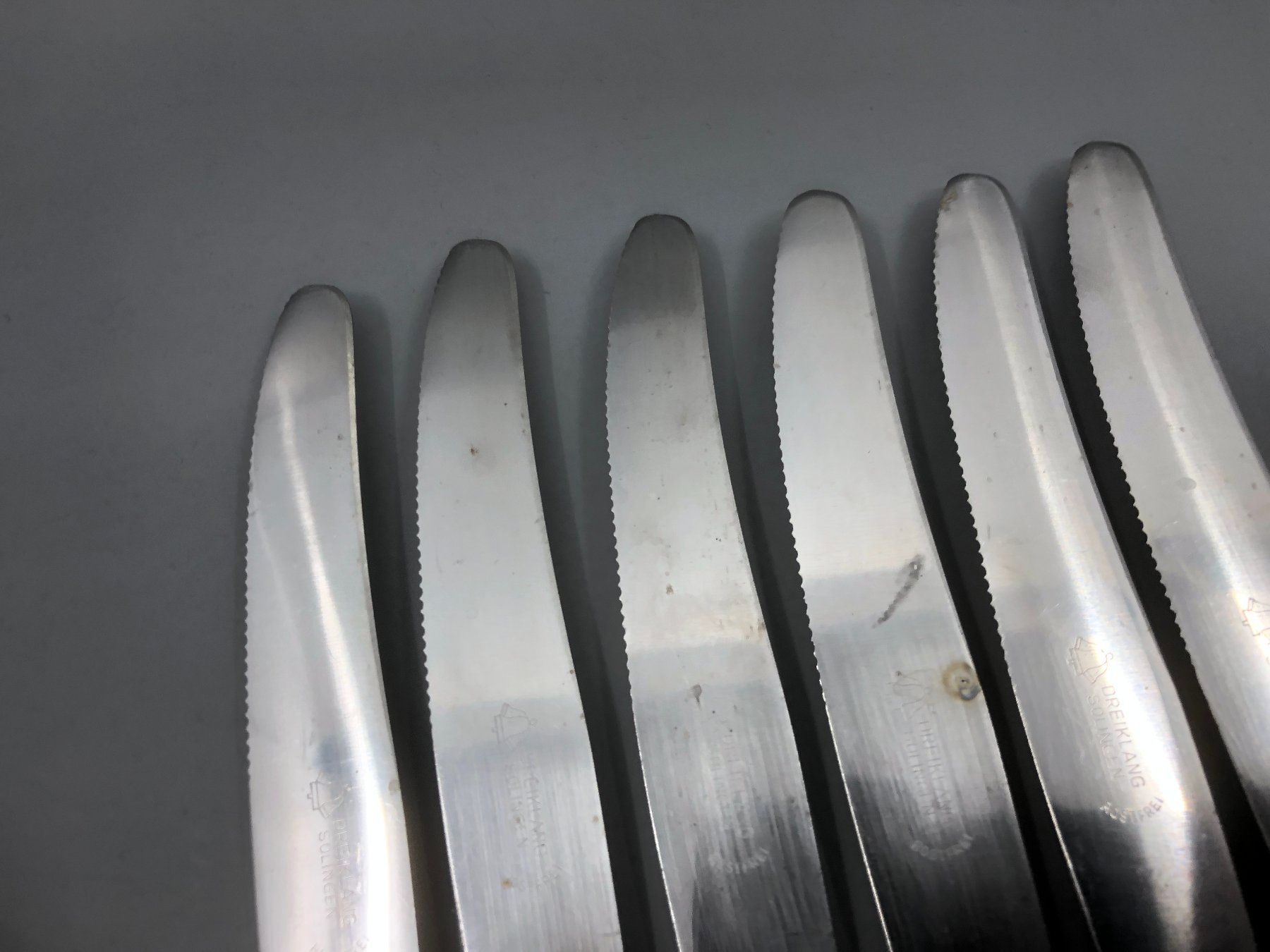 Besteck: 6 Tafelmesser versilbert Steakmesser Dreiklang – Gebraucht aus Basel von Tiabeanie 5