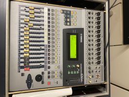 Yamaha 01V 16 Kanal Mischpult Digital