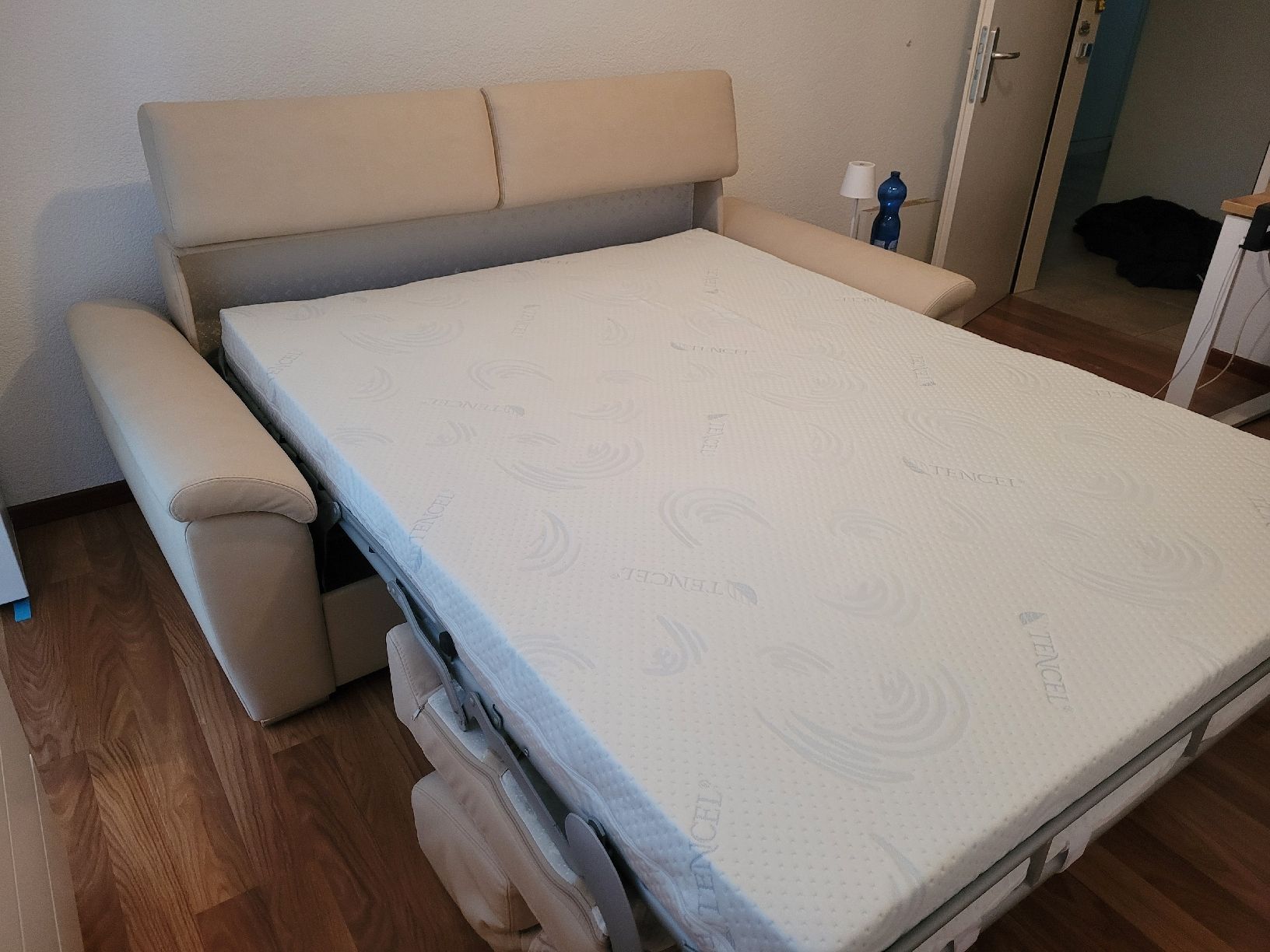 Sofas: Leder Bettsofa – Neuf (Voir description) à Laupen ZH par Magic06 1