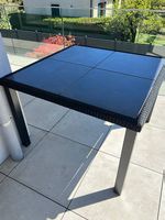 Table et chaises de jardin en excellent état