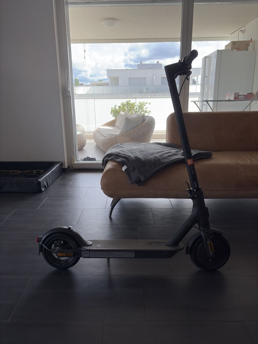 Veicoli elettrici: Xiaomi Mi Essential E-Scooter, leicht gebraucht – Usato da Frasnacht venduto da mx-driver
