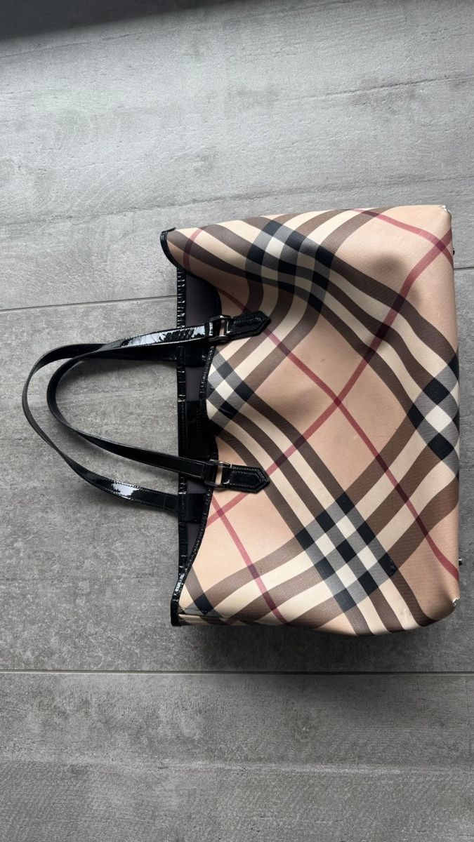 Burberry Taschen für Damen: Burberry Tasche – Gebraucht aus Gelterkinden von Belle.fleur 3
