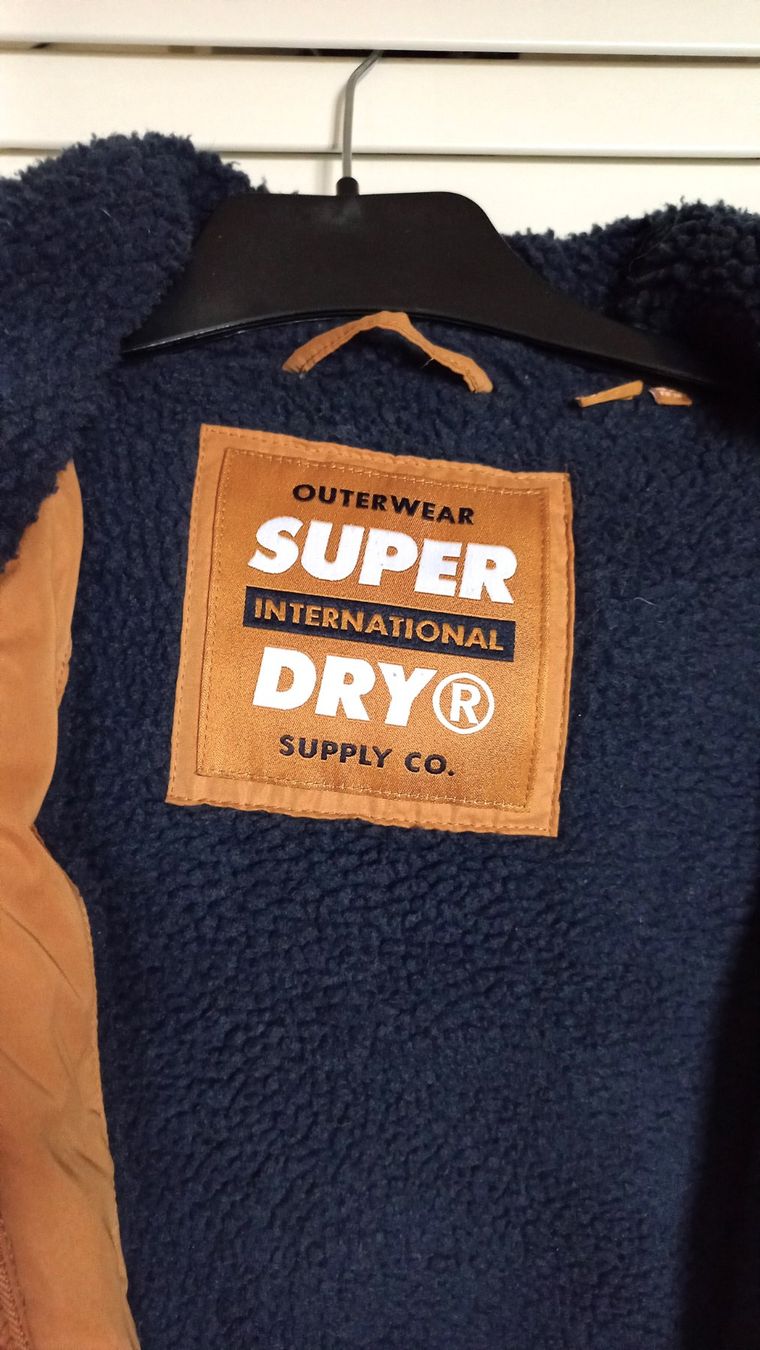 Superdry Giacche: Winterjacke von SuperDry Grösse M – Usato da Bévilard venduto da belkin 1