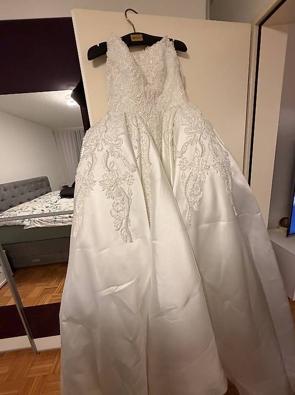 Vestiti: Brautkleid Unikat – Usato da Glattbrugg venduto da mir_vx2c 3