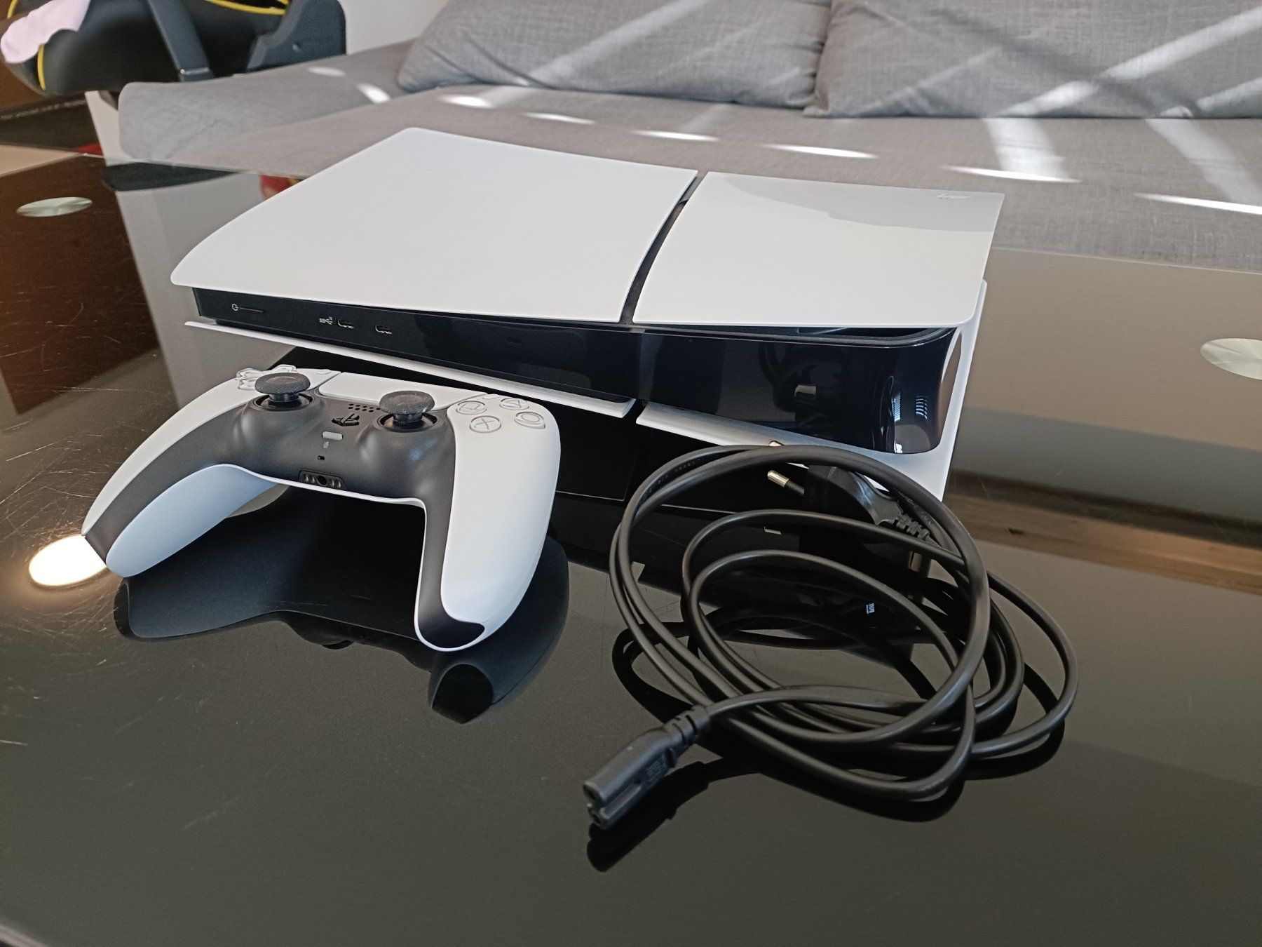 Sony Console: Sony PlayStation 5 PS5 inkl. Controller – Usato da Gettnau venduto da tob_8j8c