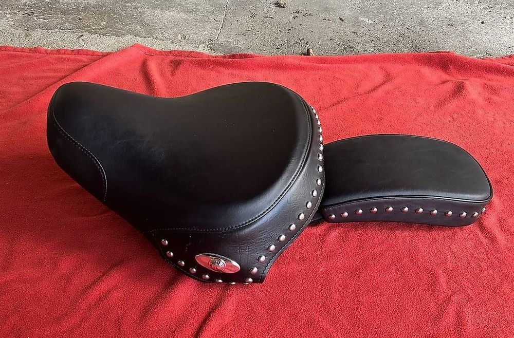 Harley-Davidson Alle Motorradersatzteile: Harley-Davidson Fat Boy Softail Leder Sattel / Sitz – Gebraucht aus Rothenburg von Bleonhard