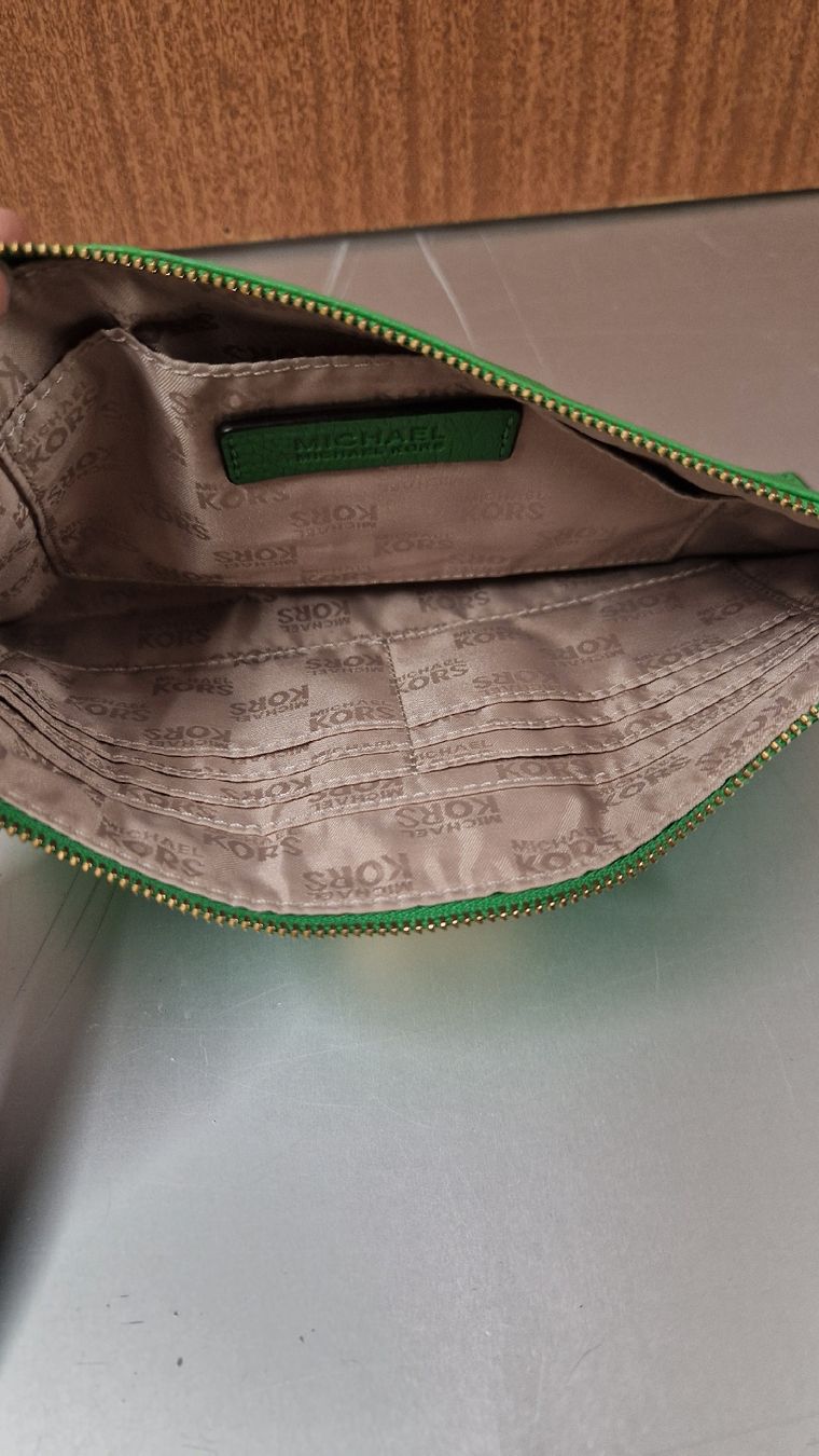 Michael Kors Borse da donna: Michael Kors Handtsche Clutch grün – Nuovo (secondo la descrizione) da Wallisellen venduto da jazie_11 2