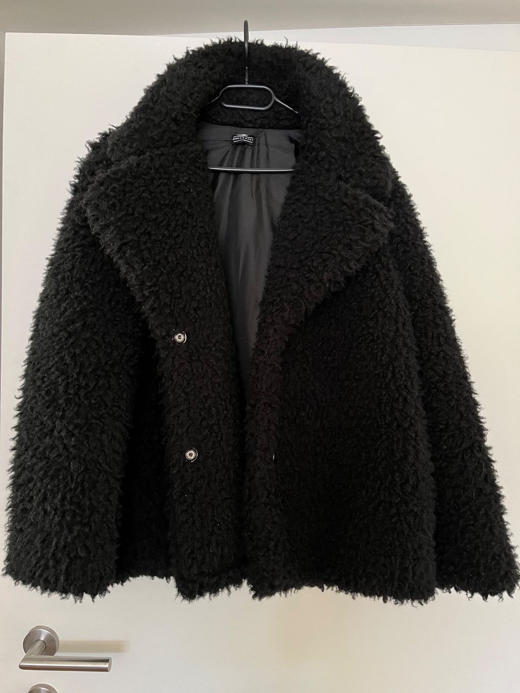 Giacche: Schwarze Teddyjacke/Winterjacke, Gr. L – Usato da Triesen venduto da dardaleni