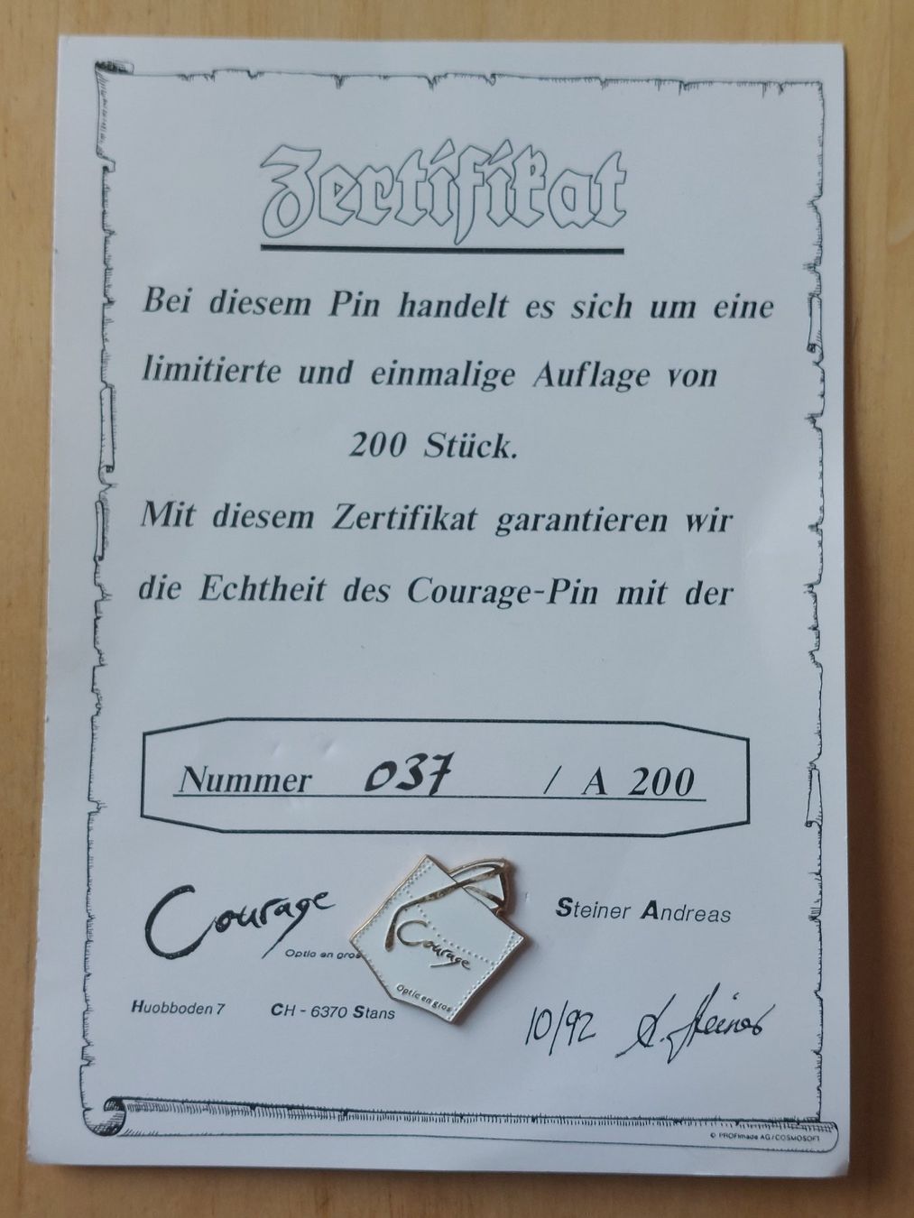 Placchette & Badge: COURAGE - Optic en gros - PIN – Usato da Gipf - Oberfrick venduto da Esnoopy