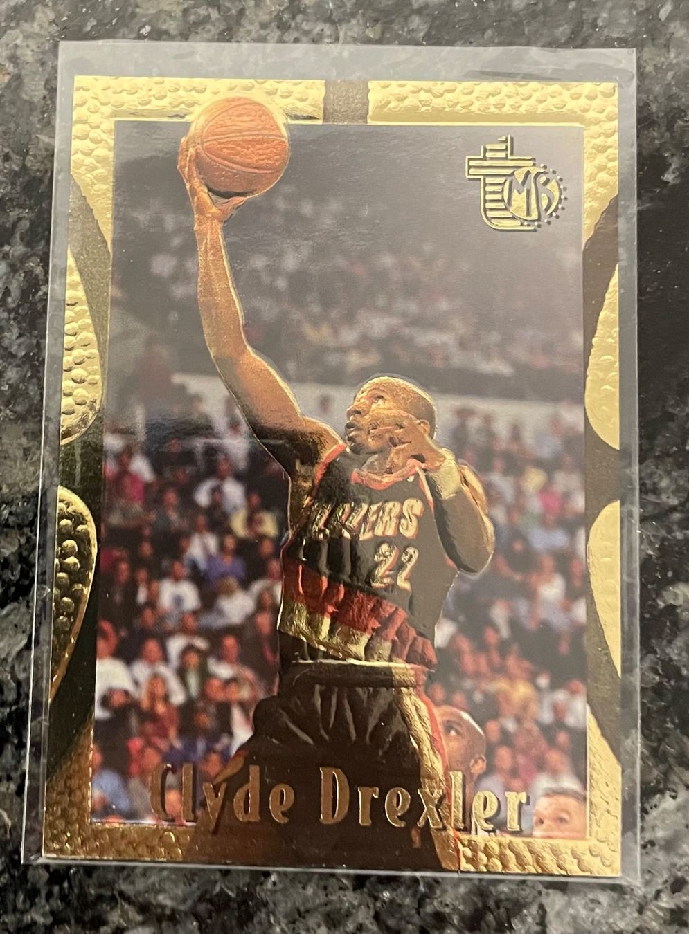 Nba Carte collezionabili: NBA Clyde Drexler Topps Embossed Gold Card – Nuovo (secondo la descrizione) da Muttenz venduto da joba23
