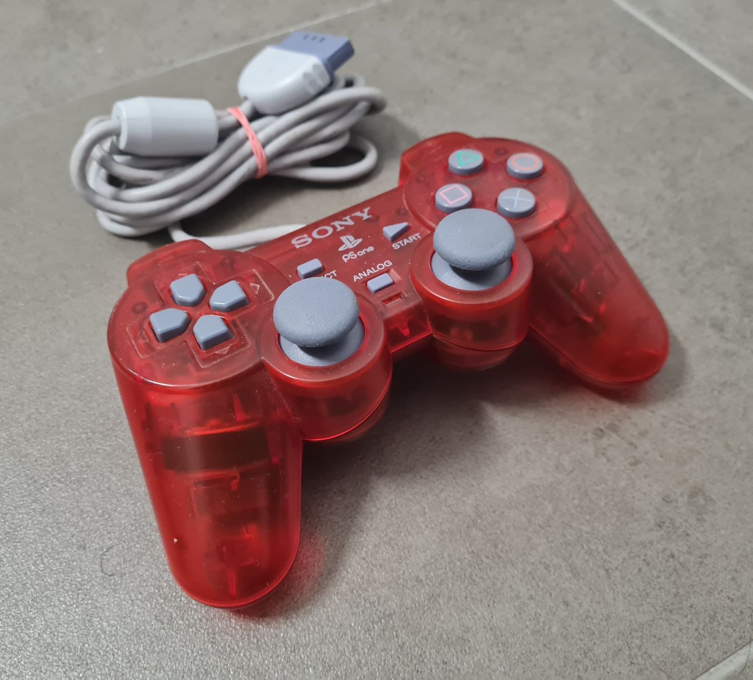 Sony Controller: Original PS2 Controller Special Edition Ruby Red – Gebraucht aus Birsfelden von Dealgoenner24 1