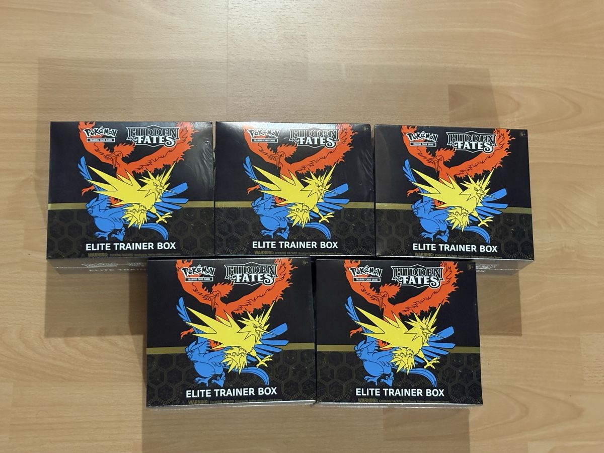 Pokémon Carte collezionabili: 5x Hidden Fates ETBs – Nuovo e nell'imballaggio originale da solothurn venduto da janicklg