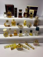 Uralte winzige Parfum Miniaturen