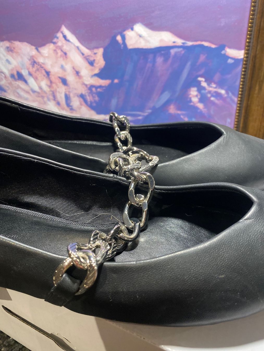 Scarpe da donna: Black shoes with metal chain – Nuovo e nell'imballaggio originale da Safenwil venduto da rgs_tg62 2
