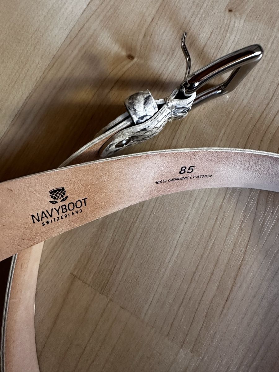Navyboot Gürtel: Ceinture NAVYBOOT en cuir véritable effet python – taille 85 – Gebraucht aus Villeneuve VD von tat_9fhl 2