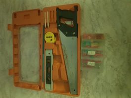 Ikea Werkzeugkoffer mit Säge, Zollstock, Wasserwaage usw.