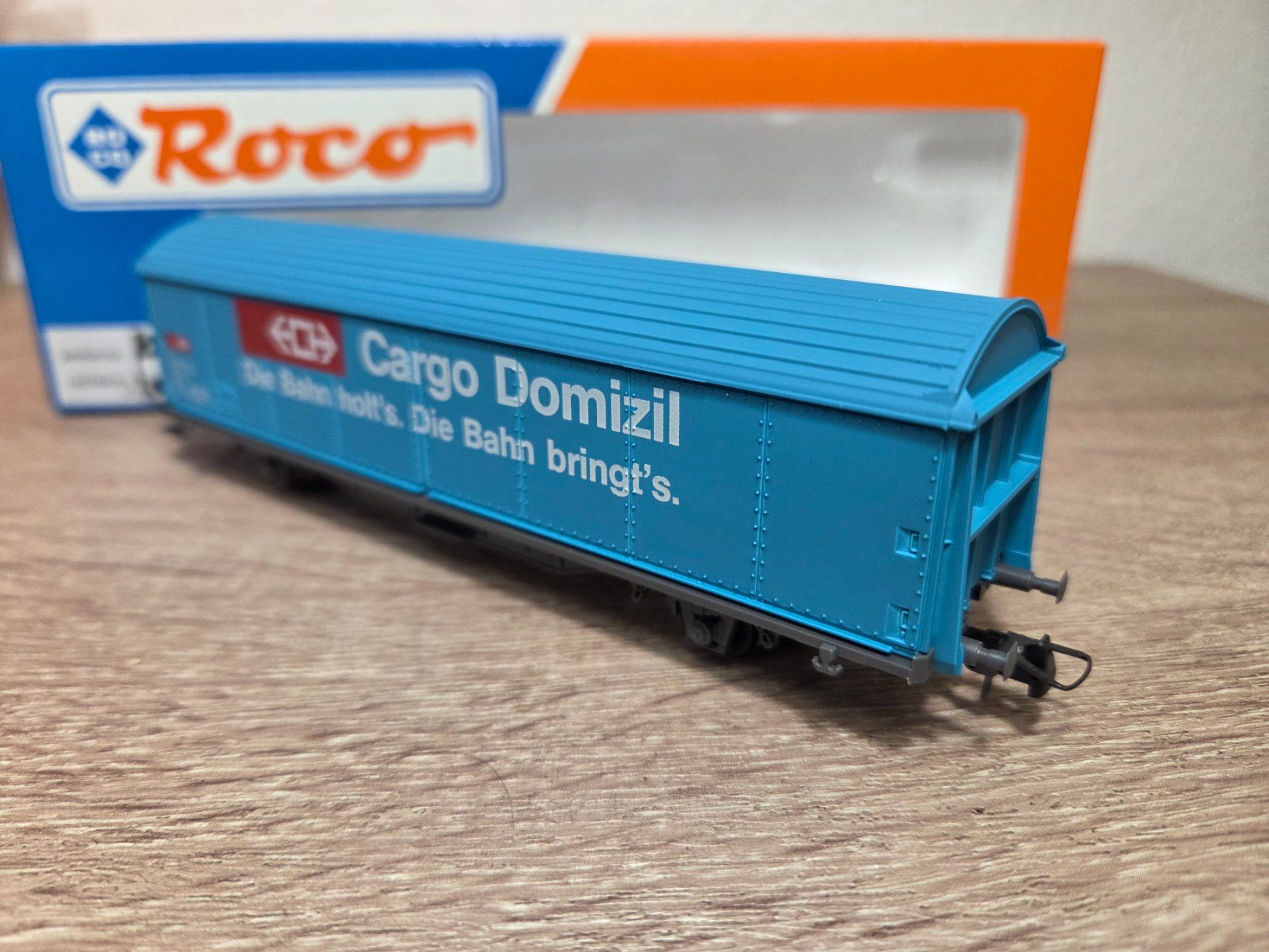Roco Modellini di ferrovie: Roco 291034 Güterwagen Cargo SBB H0 – Nuovo e nell'imballaggio originale da St-Aubin-Sauges venduto da Lo_Go 3