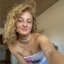 Profile image of karmabis_