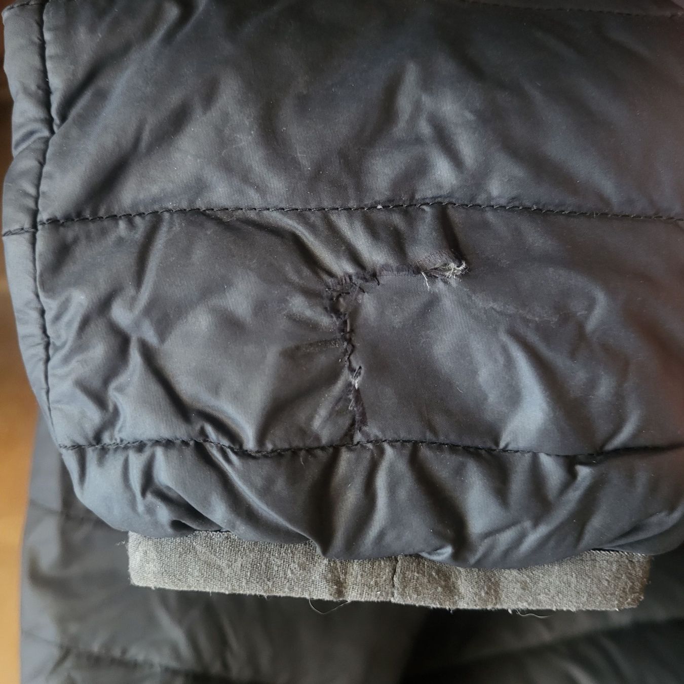 Salewa Giacche: SALEWA Daunenjacke Gr. 40 Dunkelgrau – Usato da Tägertschi venduto da TheChange 9