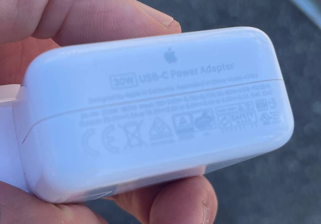 Ladegerät: Apple 30W USB-C Power Adapter – Gebraucht aus Sion von Hphn 1