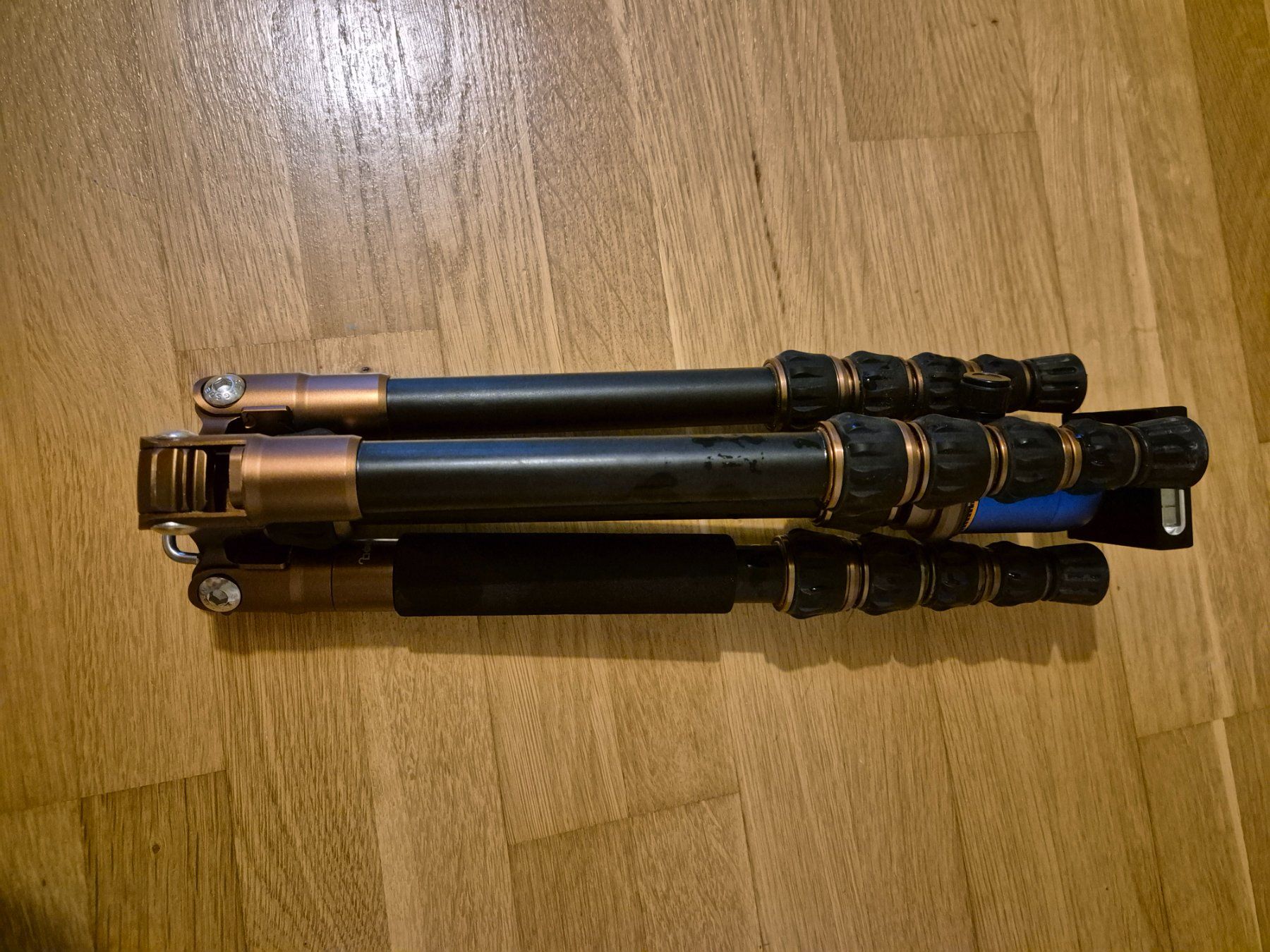 Treppiedi & Teste: Stativ Punks – Usato da Zollikofen venduto da Giftzwerg55