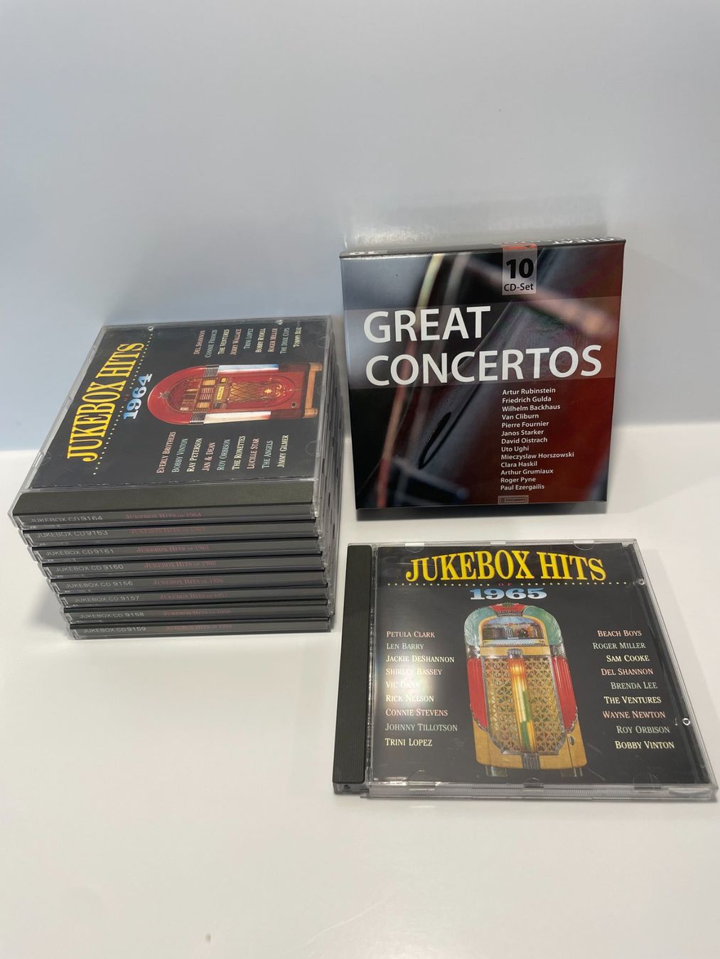 CD: Great Concertos 10 CD's und Jukebox Hits 9 CD's – Usato da Zürich venduto da TTLM